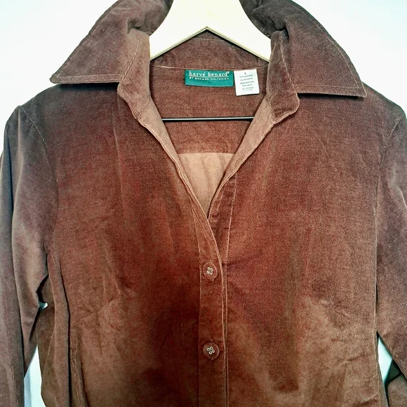 NWT women's fitted chocolate-brown corduroy button-up shirt, Harvé Benard. - Picture 1 of 11